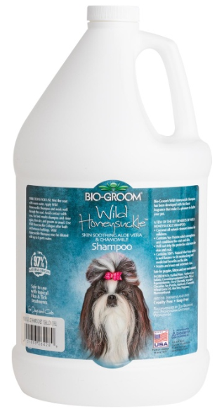 Wild Honeysuckle™ Aloe Vera & Chamomile Dog Shampoo